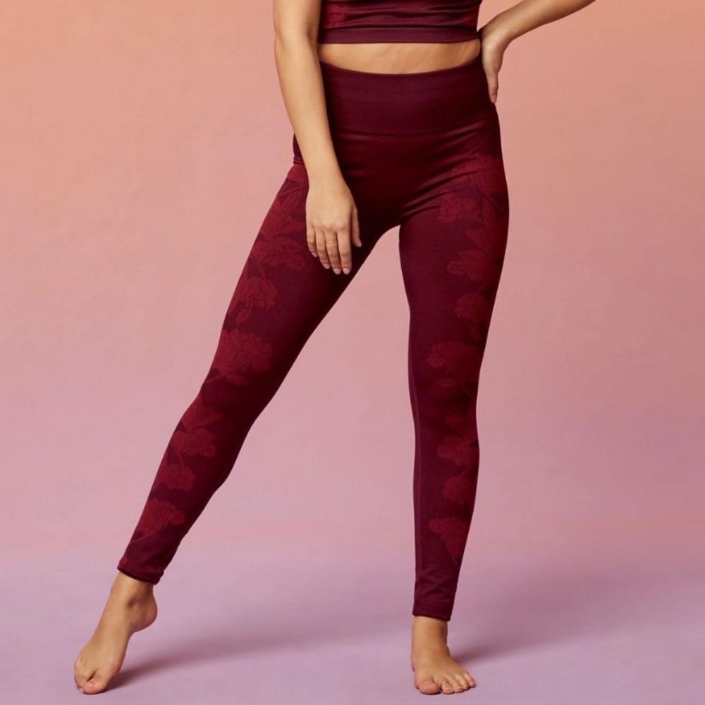 Fabletics Rosette High Waisted Seamless Leggings Port Wine/Arroyo Red Medium